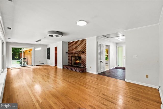 11220 DAHLGREN RD, King George, VA 22485