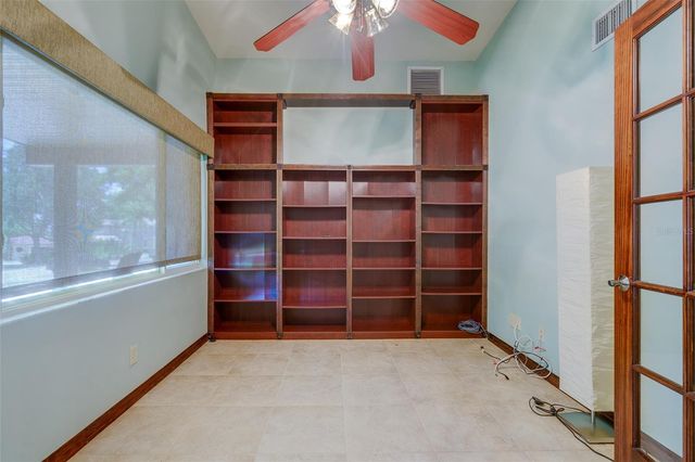 215 GARDEN CIRCLE, Belleair, FL 33756