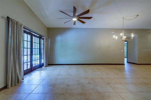 215 GARDEN CIRCLE, Belleair, FL 33756