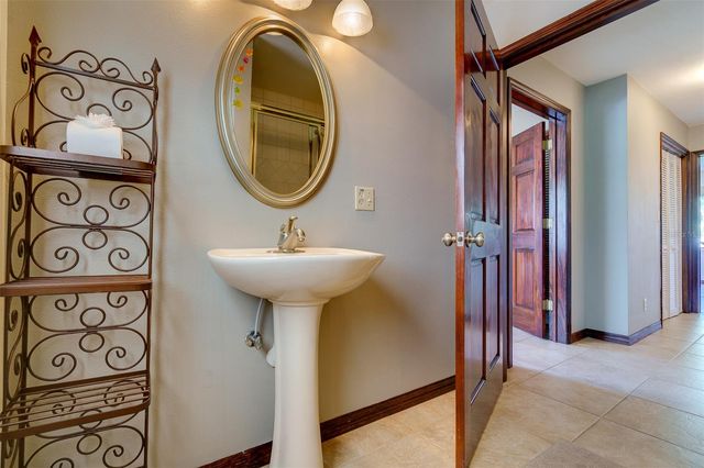 215 GARDEN CIRCLE, Belleair, FL 33756