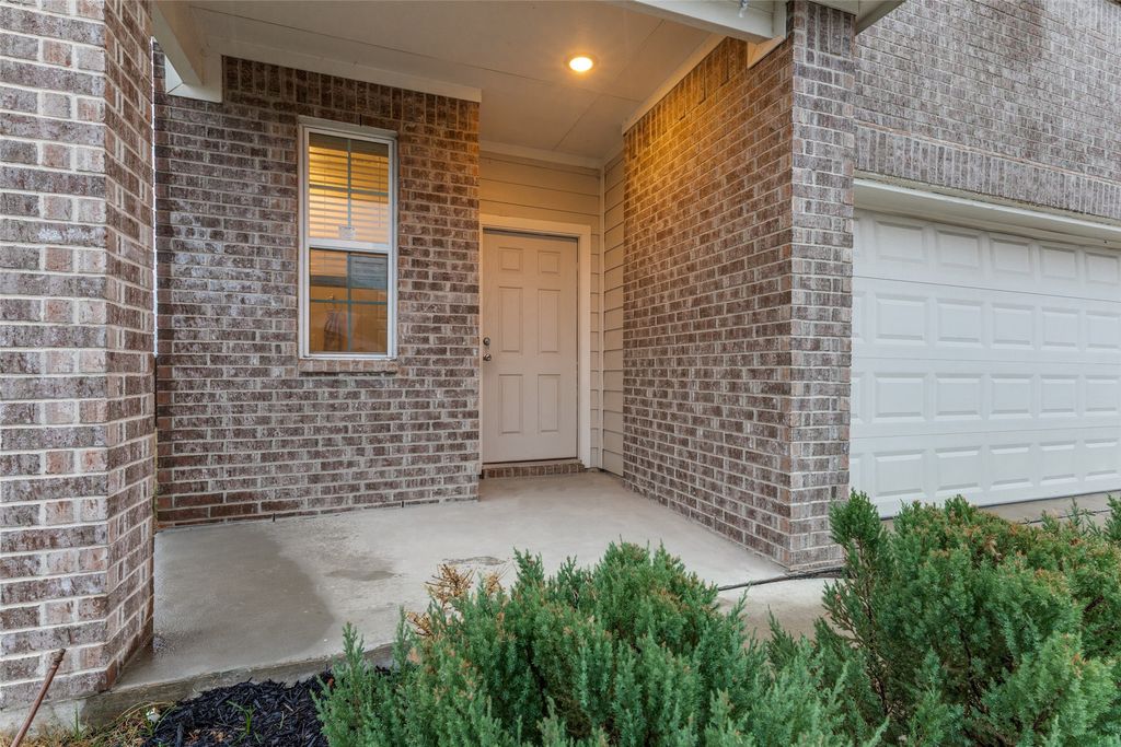 829 Jetliner Avenue, Fort Worth, TX 76131 — photo 3