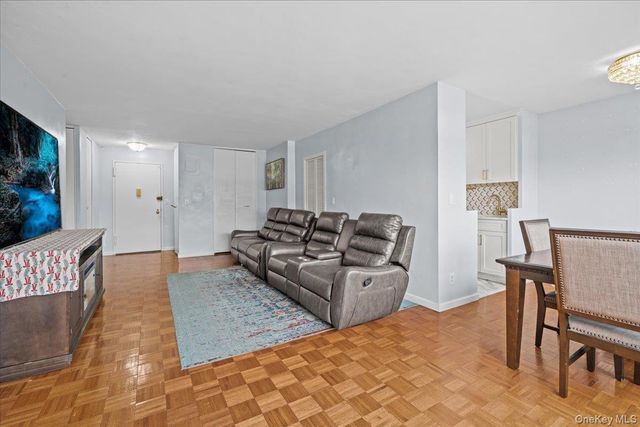 555 Kappock Street 11G, Bronx, NY 10463