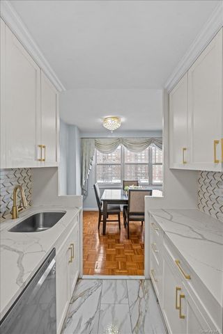 555 Kappock Street 11G, Bronx, NY 10463