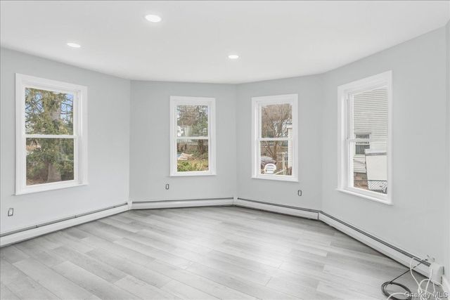 75 Anstice Street, Oyster Bay, NY 11771