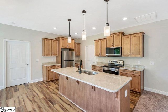 333 Oliver Road, Westminster, SC 29693