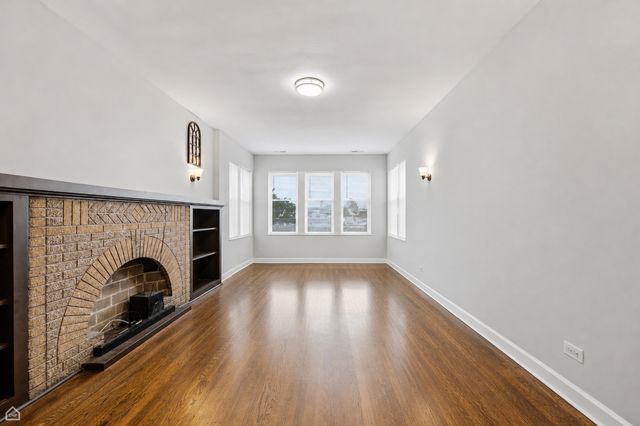 4520 W Jackson Boulevard, Chicago, IL 60624