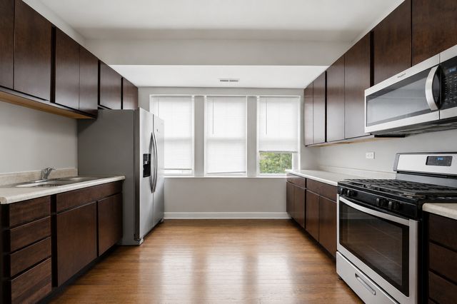 4520 W Jackson Boulevard, Chicago, IL 60624