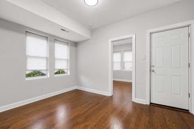 4520 W Jackson Boulevard, Chicago, IL 60624