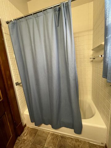 223 S 10th St, Salina, KS 67401