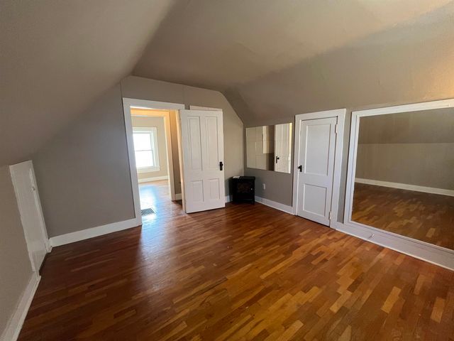 223 S 10th St, Salina, KS 67401