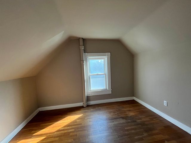 223 S 10th St, Salina, KS 67401