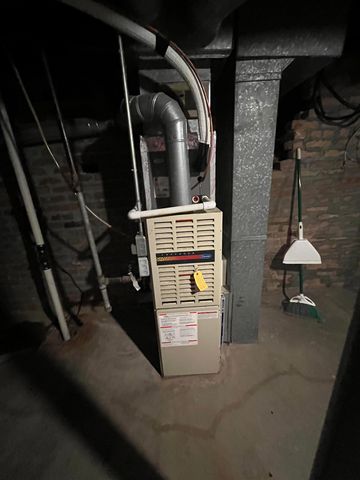 223 S 10th St, Salina, KS 67401