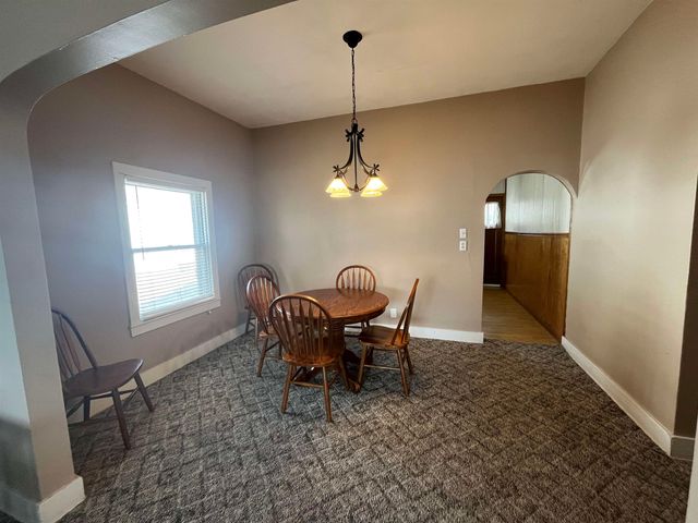 223 S 10th St, Salina, KS 67401