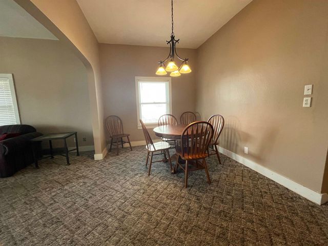 223 S 10th St, Salina, KS 67401