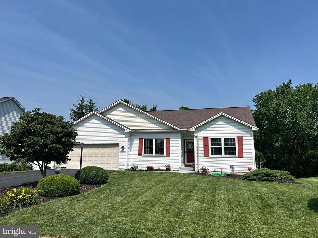 1031 WILLOW RIDGE DR, York, PA 17404