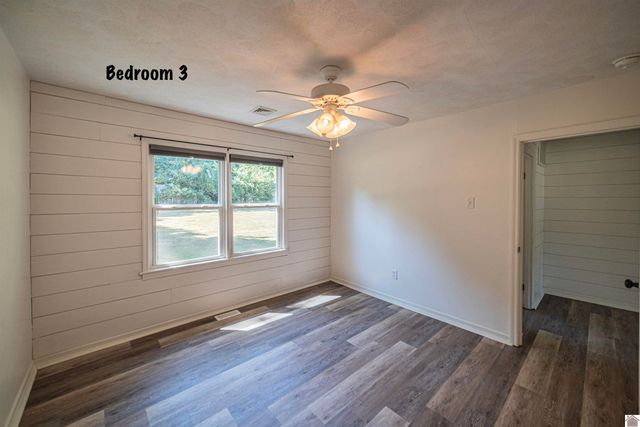 1542 US Hwy 60 W, Ledbetter, KY 42058