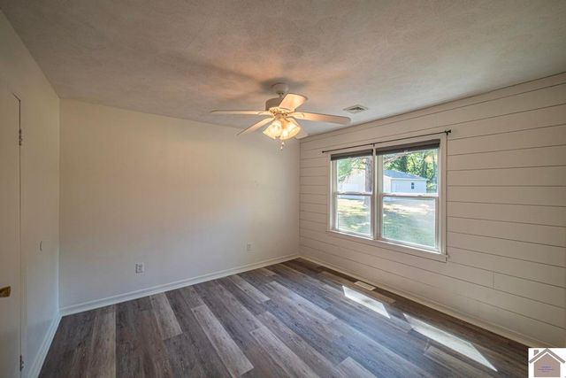 1542 US Hwy 60 W, Ledbetter, KY 42058