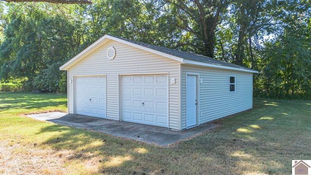 1542 US Hwy 60 W, Ledbetter, KY 42058