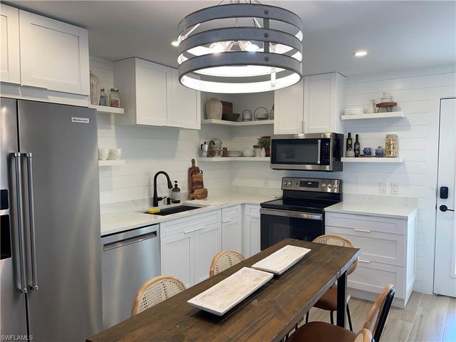 1417 Chesapeake AVE # 101, Naples, FL 34102