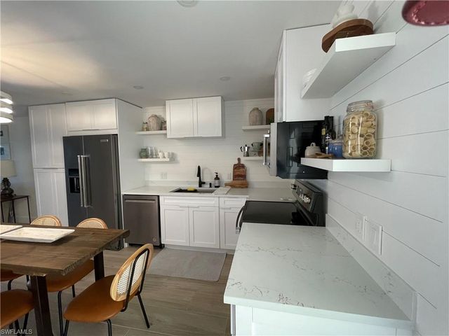 1417 Chesapeake AVE # 101, Naples, FL 34102