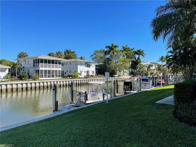1417 Chesapeake AVE # 101, Naples, FL 34102