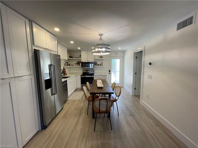 1417 Chesapeake AVE # 101, Naples, FL 34102