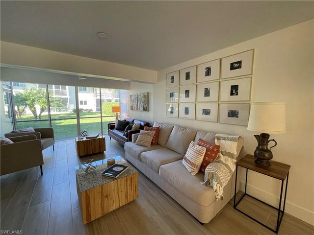 1417 Chesapeake AVE # 101, Naples, FL 34102