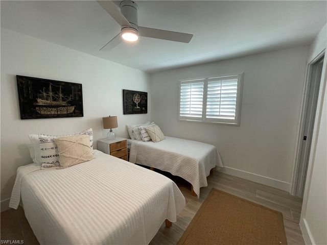 1417 Chesapeake AVE # 101, Naples, FL 34102