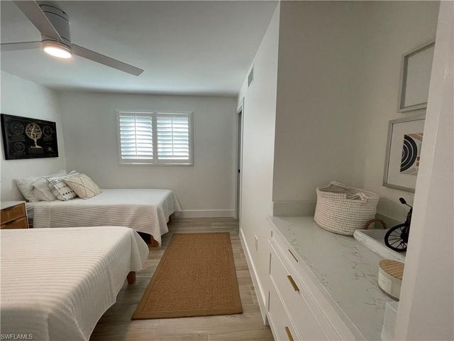 1417 Chesapeake AVE # 101, Naples, FL 34102