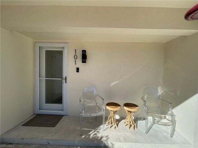 1417 Chesapeake AVE # 101, Naples, FL 34102