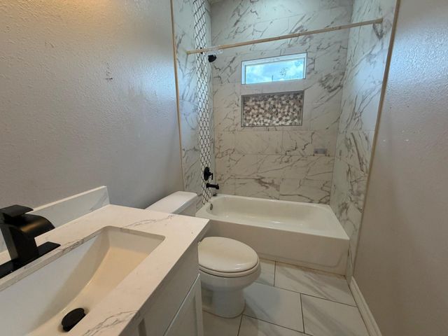 9426 Nyssa Street, Houston, TX 77078