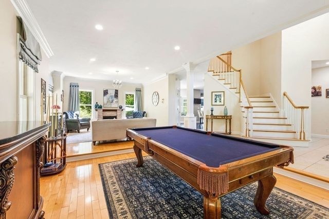 11 Windsor Dr, Foxboro, MA 02035