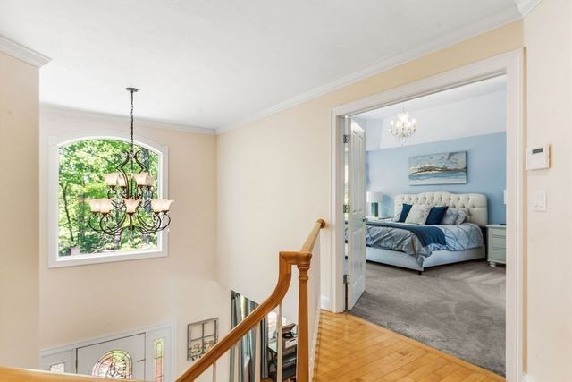 11 Windsor Dr, Foxboro, MA 02035