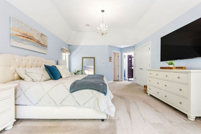 11 Windsor Dr, Foxboro, MA 02035