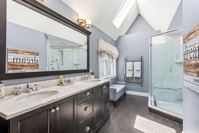 11 Windsor Dr, Foxboro, MA 02035