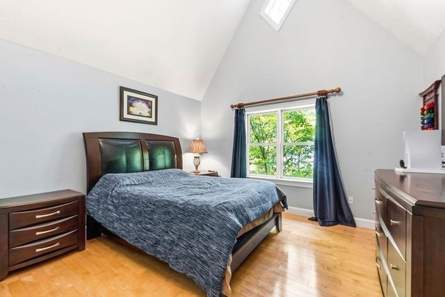 11 Windsor Dr, Foxboro, MA 02035