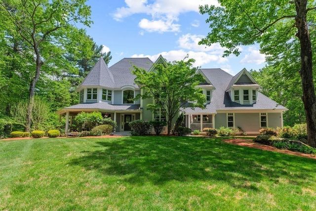 11 Windsor Dr, Foxboro, MA 02035