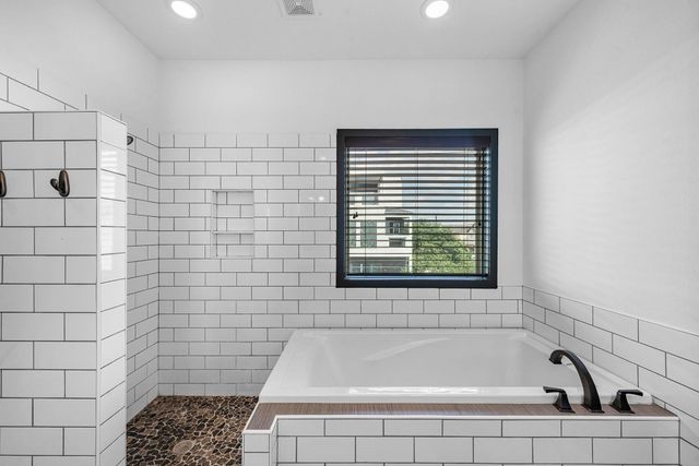 5802 Kansas Street, Houston, TX 77007
