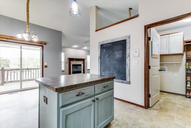 2314 S Limuel Cir, Wichita, KS 67235