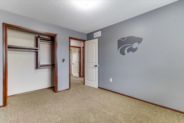 2314 S Limuel Cir, Wichita, KS 67235
