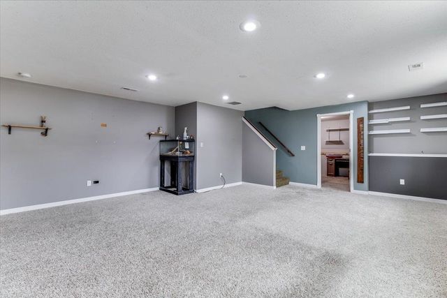 2314 S Limuel Cir, Wichita, KS 67235