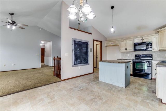 2314 S Limuel Cir, Wichita, KS 67235