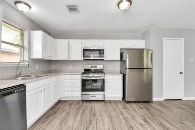 8106 Claiborne Street, Houston, TX 77078