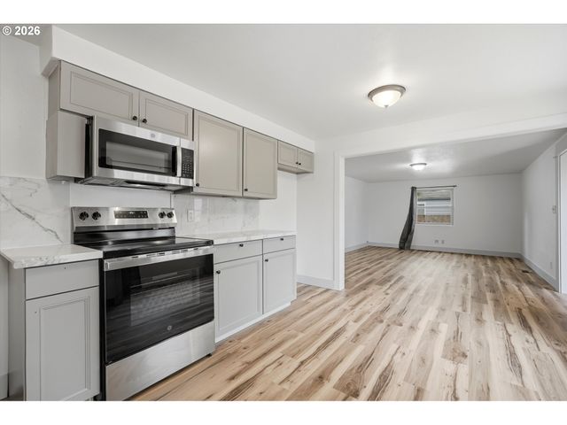 1350 Se 117TH Ave, Portland, OR 97216