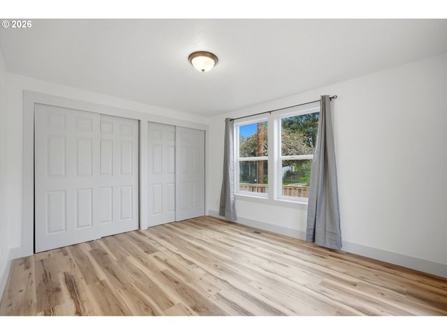 1350 Se 117TH Ave, Portland, OR 97216