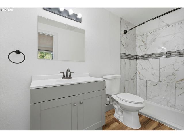 1350 Se 117TH Ave, Portland, OR 97216