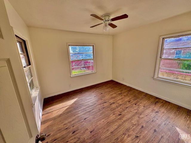 1720 Pacific Street, Bakersfield, CA 93305