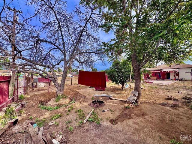 1720 Pacific Street, Bakersfield, CA 93305