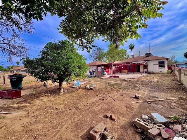 1720 Pacific Street, Bakersfield, CA 93305