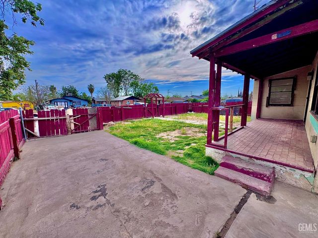 1720 Pacific Street, Bakersfield, CA 93305